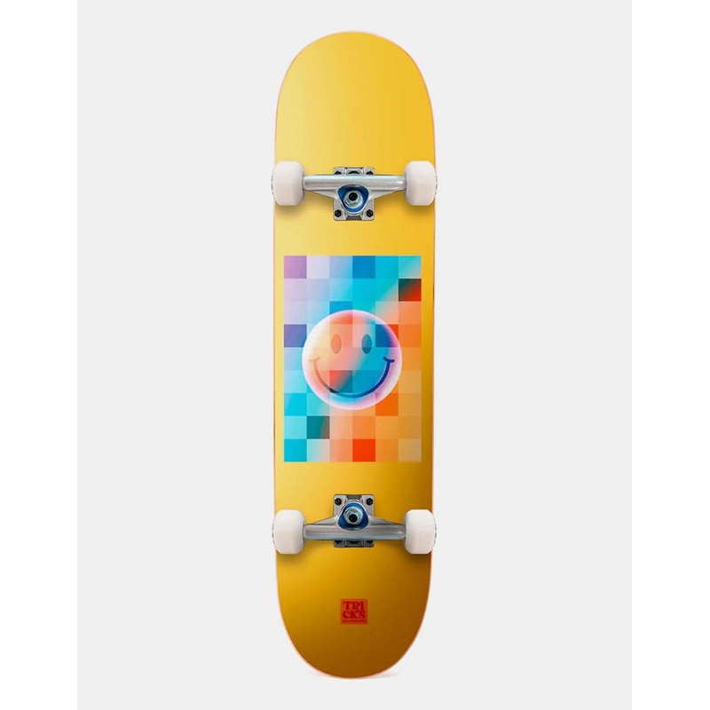 Tricks Edge Complete Skateboard – 7.75 x 31.6