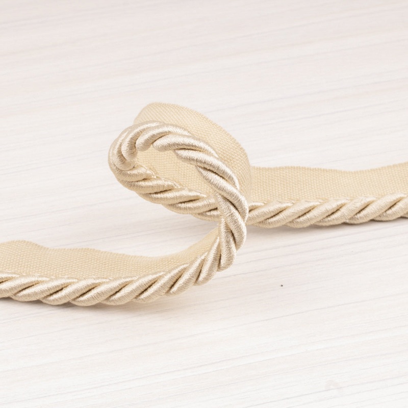 Lip cord 3/8 po (1 cm) Cream